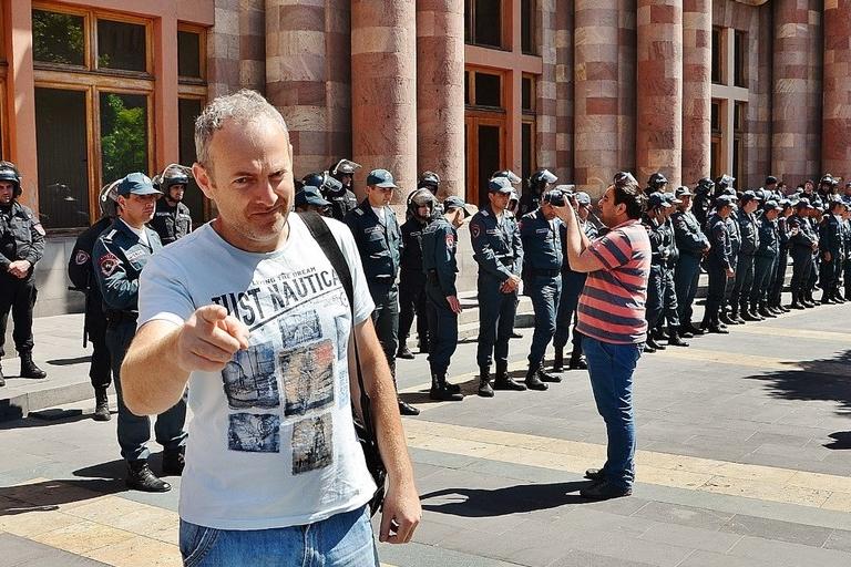 «Ереван, ты классный!» - «игрушечная революция» в Ереване глазами блогера Лапшина