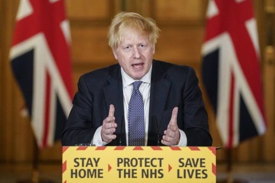 «Мы прошли пик и мы движемся вниз»: власти Великобритании готовят план ослабления карантина