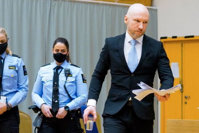 Норвежский суд отказал в досрочном освобождении неонацисту Андресу Брейвику, убившему в 2011 году 77 человек