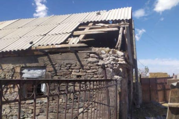 В результате агрессии Азербайджана против Армении повреждены 192 жилых дома, 2 машины скорой помощи, сельхозтехника