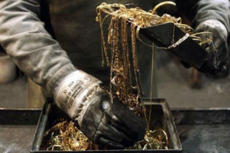 Ալավերդիում կապել են ոսկյա զարդերի խանութի վաճառողուհու բերանն ու ձեռքերը՝ պահանջել չհրկիզվող պահարանի բանալիները․ հարուցվել է քրեական գործ