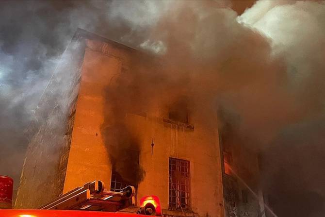 В гостевом доме при Армянской католической церкви «Сурб Пркич» в Стамбуле вспыхнул пожар, есть погибшие 