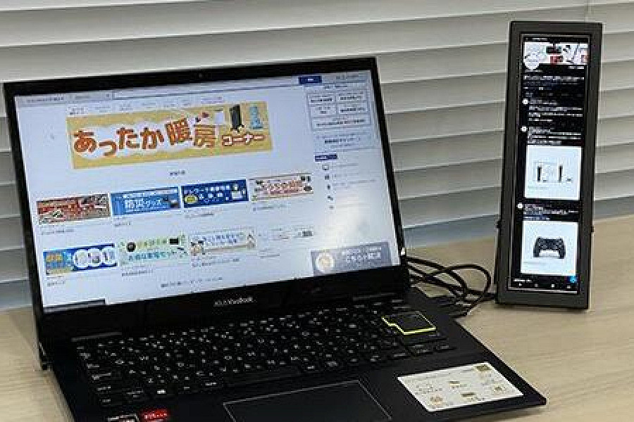 Японская компания выпустила вертикальный монитор — специально для удобства пользователей соцсетей