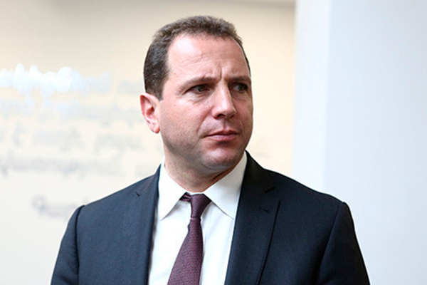 Глава Минобороны Армении: Мы всегда ожидаем возобновления боевых действий