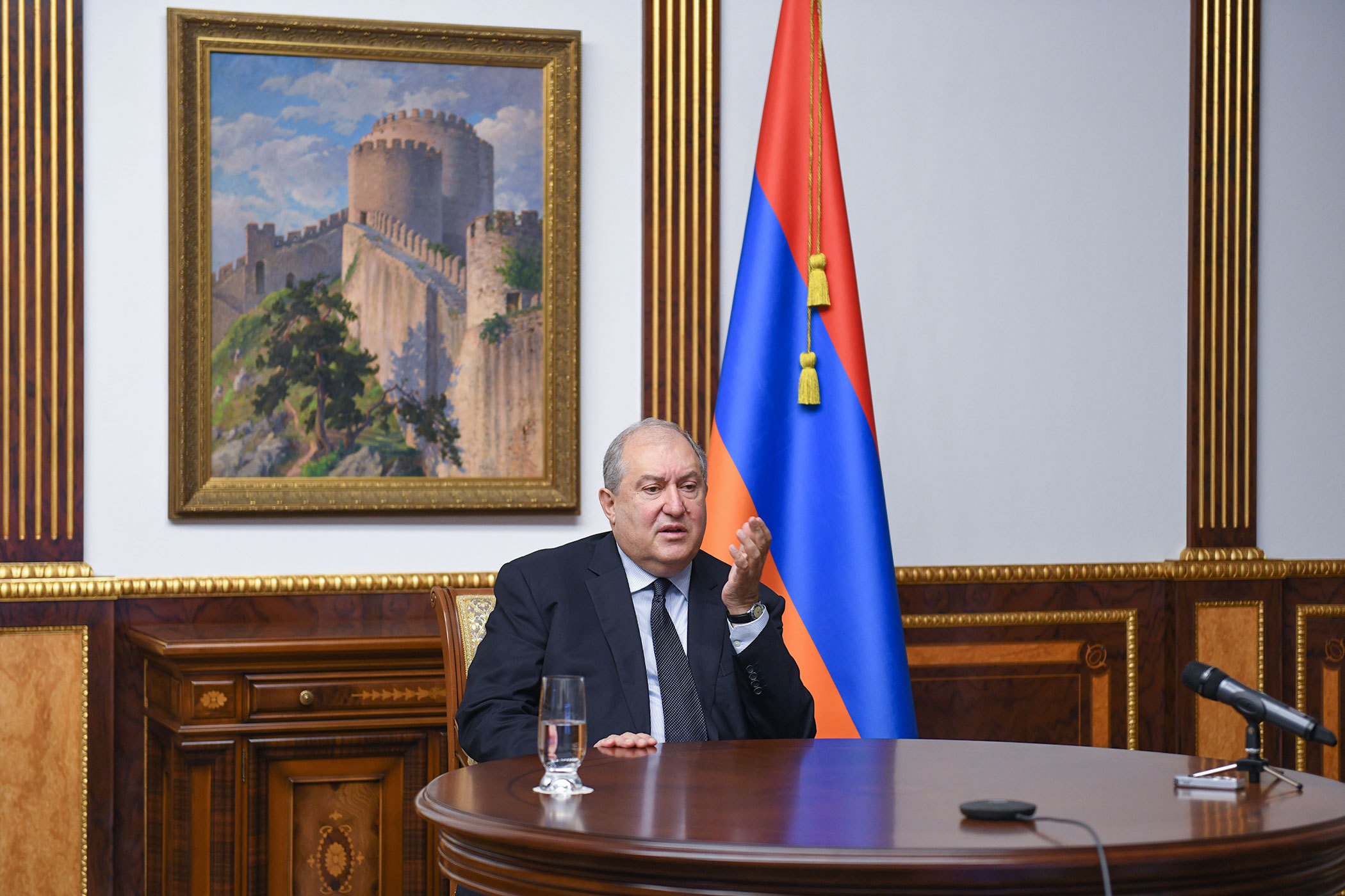Ереван не видит военного решения конфликта в Карабахе — президент Армении