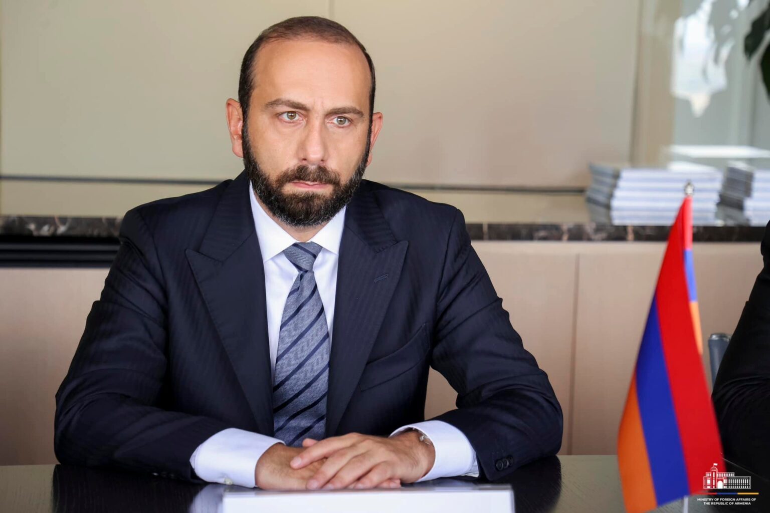 Глава МИД Армении выразил соболезнования в связи с гибелью президента и министра иностранных дел Ирана