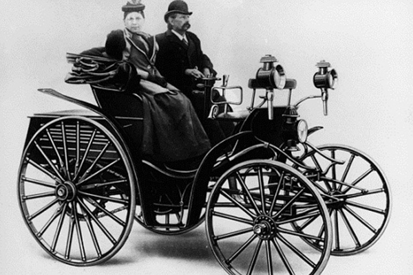День рождения автомобиля: Карл Бенц и его главное изобретение   