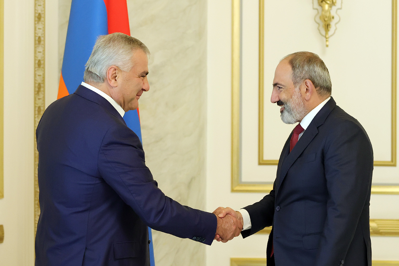 Փաշինյանն ընդունել է Կարապետյանին, քննարկել «Տաշիր»-ի ներդրումային ծրագրերի ընթացքն ու նախատեսվող նախագծերը