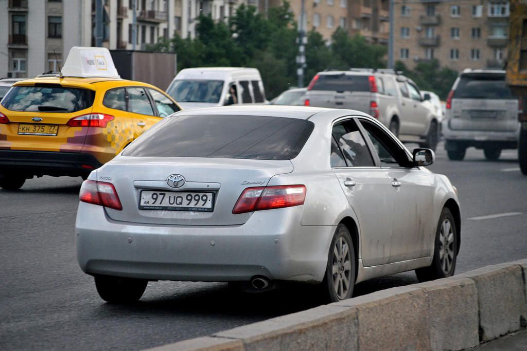 Вопрос конфискации в России автомобилей с армянскими номерами обсудили в САР