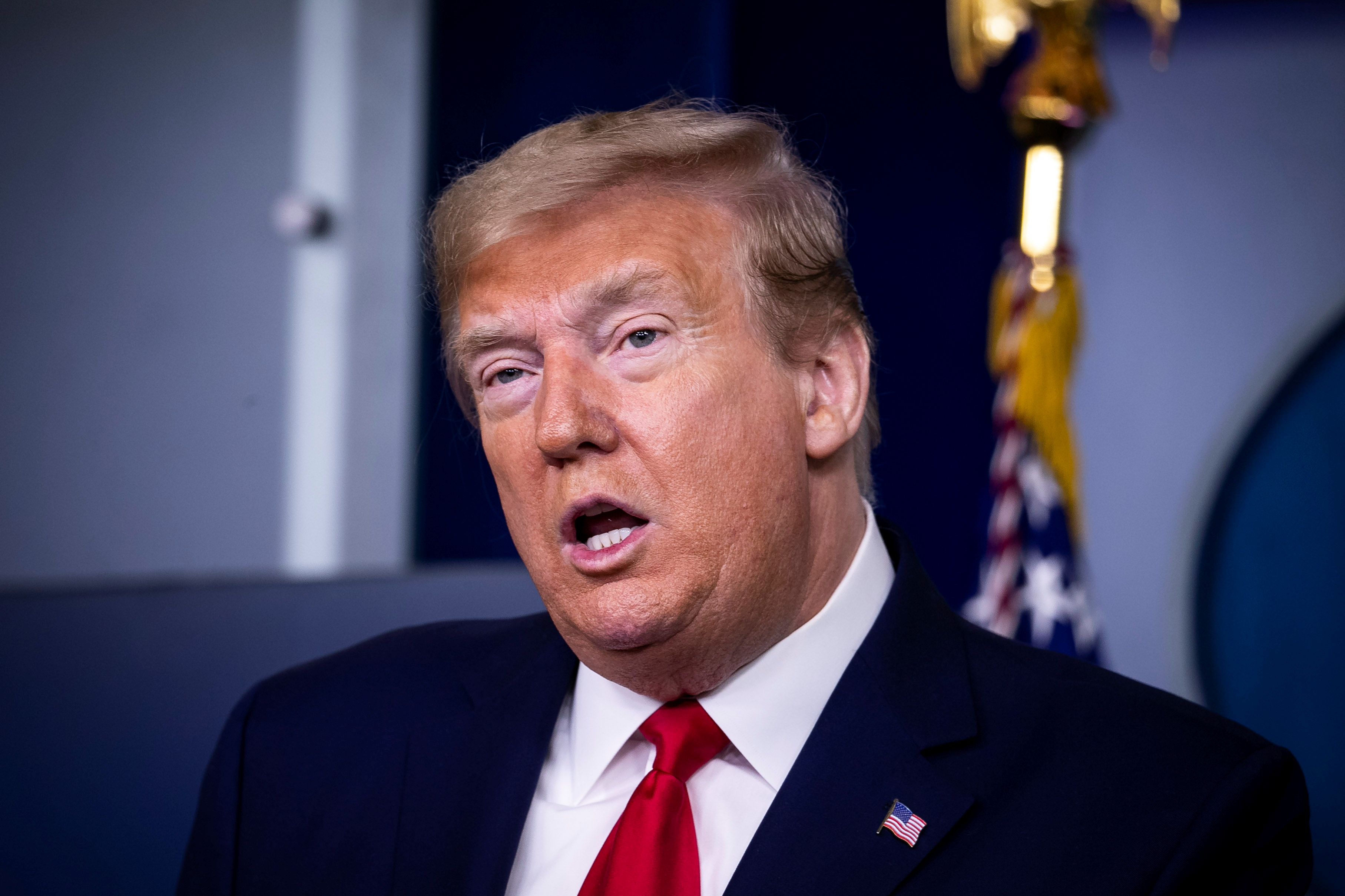 Ряд штатов начнут снимать ограничения в ближайшие дни: Дональд Трамп