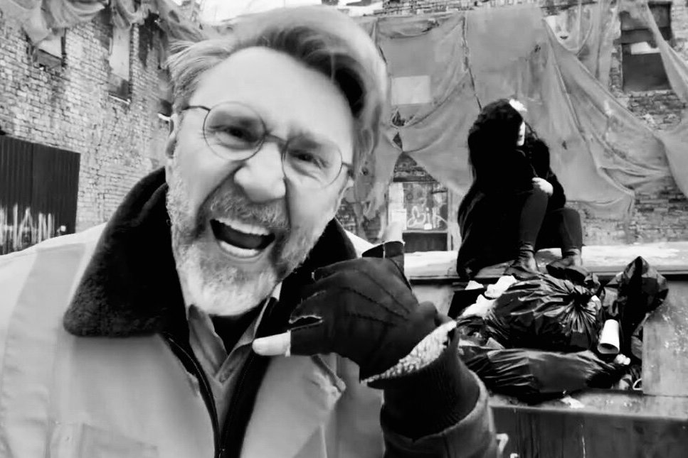 Шнуров vs Беглов: как все было и как «родились» четыре музыкальных клипа, набравших невероятную популярность в соцсетях