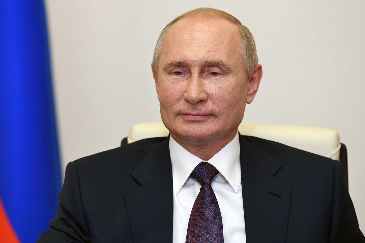 Путин поздравил Пашиняна и Саргсяна с наступающими праздниками Нового года и Рождества