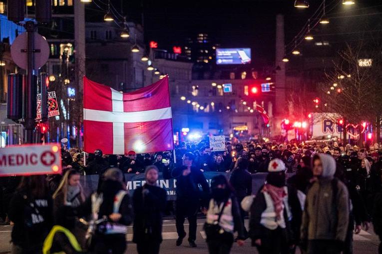 Жители Дании протестуют против «паспортов вакцинации»