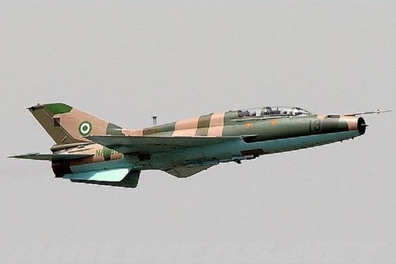 По ошибке: ВВС Нигерии нанесли удар по своим же войскам, погибли 20 человек