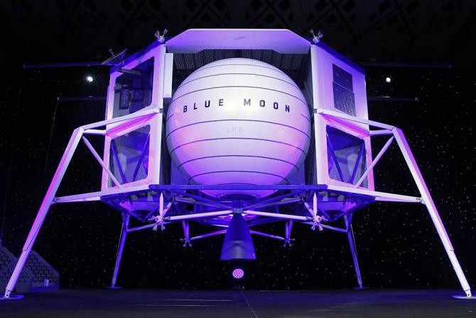 Глава Amazon Джефф Безос представил прототип аппарата для высадки на Луну: ABC 