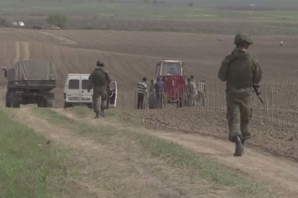 Արցախում ռուս խաղաղապահներն ապահովում են գյուղատնտեսական աշխատանքների անվտանգությունը․ ՌԴ ՊՆ
