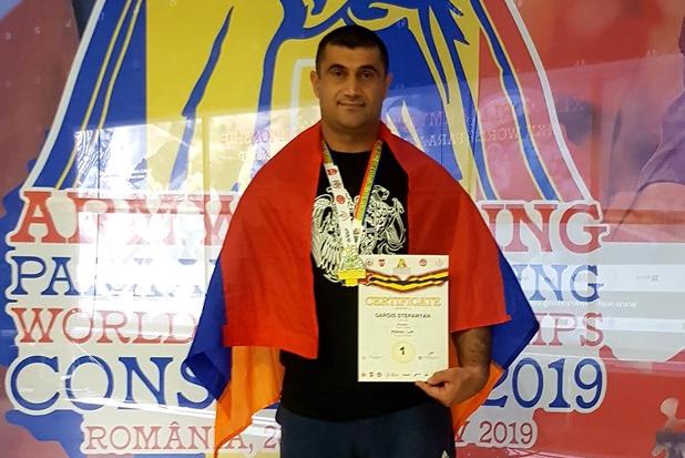 Подполковник Вооруженных сил РА Саргис Степанян стал чемпионом мира по армрестлингу людей с ограниченными возможностями