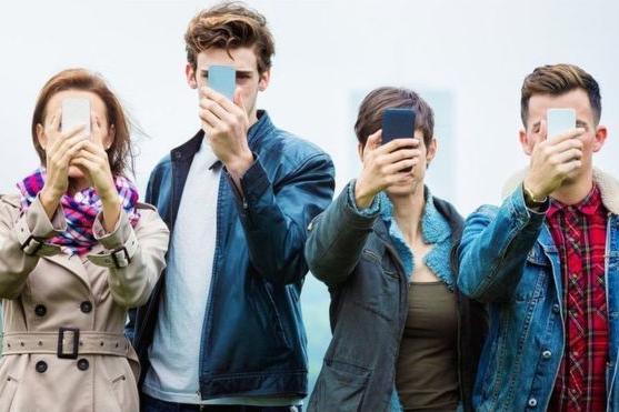 Угроза психическому здоровью: четверть подростков страдает опасной зависимостью от смартфона