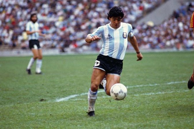 Путь футбольного гения: Диего Марадона – великий и возмутительный 