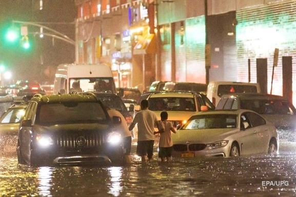 В Нью-Йорке сильное наводнение из-за урагана «Ида»: объявлен режим ЧС 