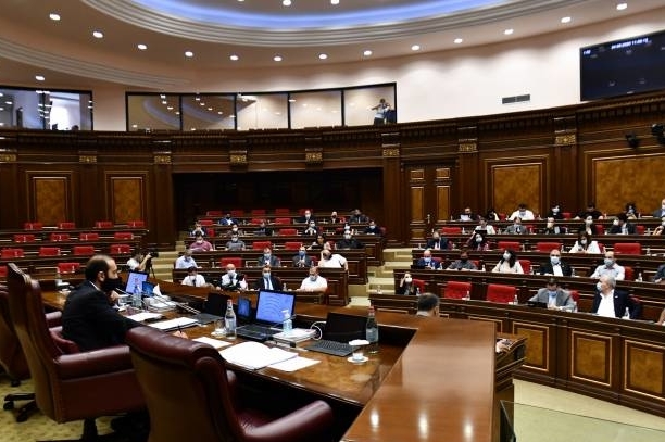 ՀՀ կառավարությունը բանակցում է կանոնավոր ուղևորափոխադրումները վերականգնելու, ՀՀ քաղաքացիների մուտքը առանձին երկրներ արգելքի վերացման հարցով․ ԱՆ փոխնախարար