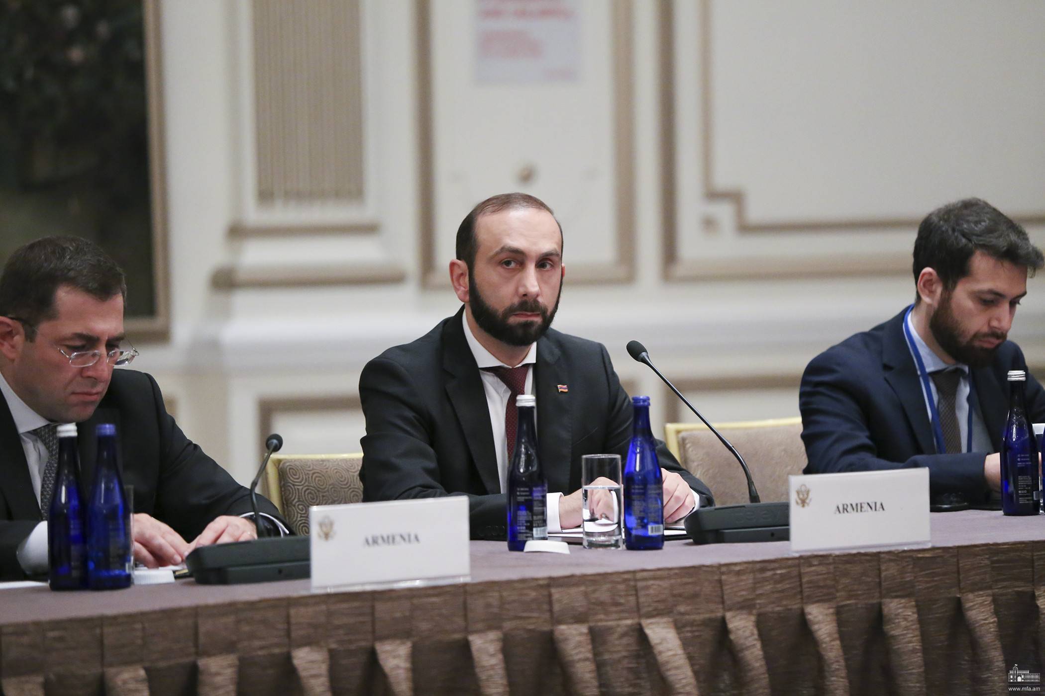 «Ադրբեջանական զինուժը պետք է դուրս բերվի ՀՀ ինքինիշխան տարածքից»․ շեշտել է Միզոյանը Բլինքենի և Բայրամովի հետ հանդիպմանը   