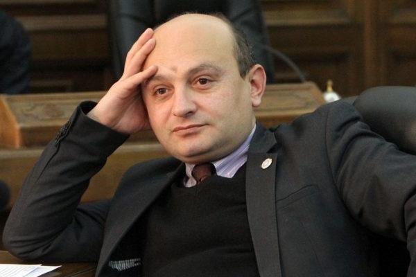 «Ուր կանչում են՝ արագ ու լուռ գնում, ներկայանում ենք». քաղաքագետ