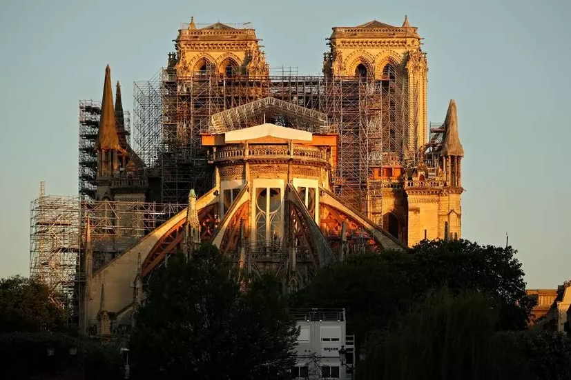 Впервые после пожара: в Париже открылась площадь перед собором Нотр-Дам