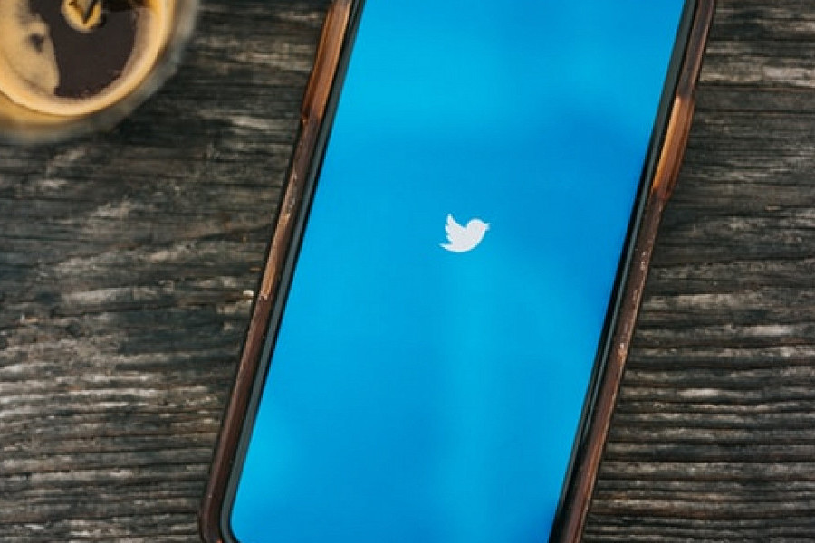 Twitter предложил пользователям самостоятельно искать фейки