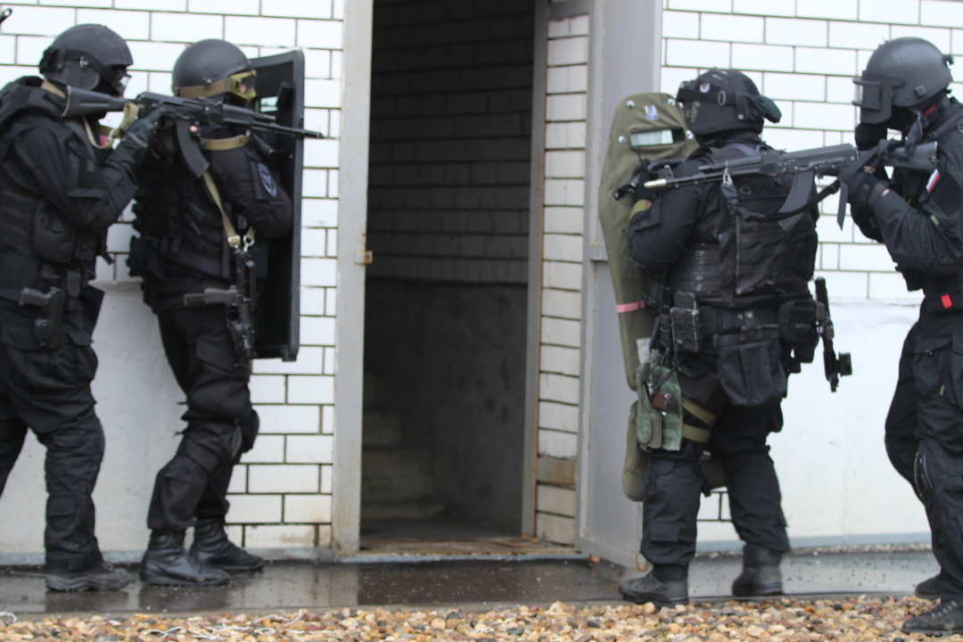ФСБ задержала более 20 террористов в Москве и Сибири