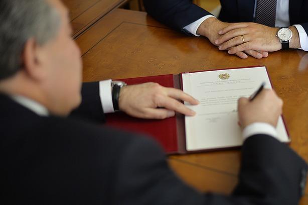 Նախագահը ստորագրել է Արա Այվազյանին պաշտոնից ազատելու հրամանագիրը
