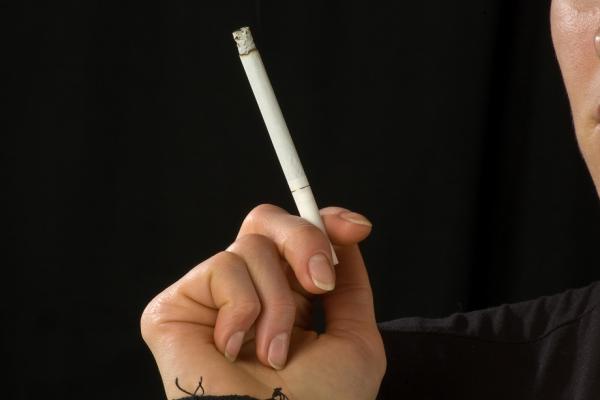 ВОЗ поднимет вопрос об ограничении тонких сигарет