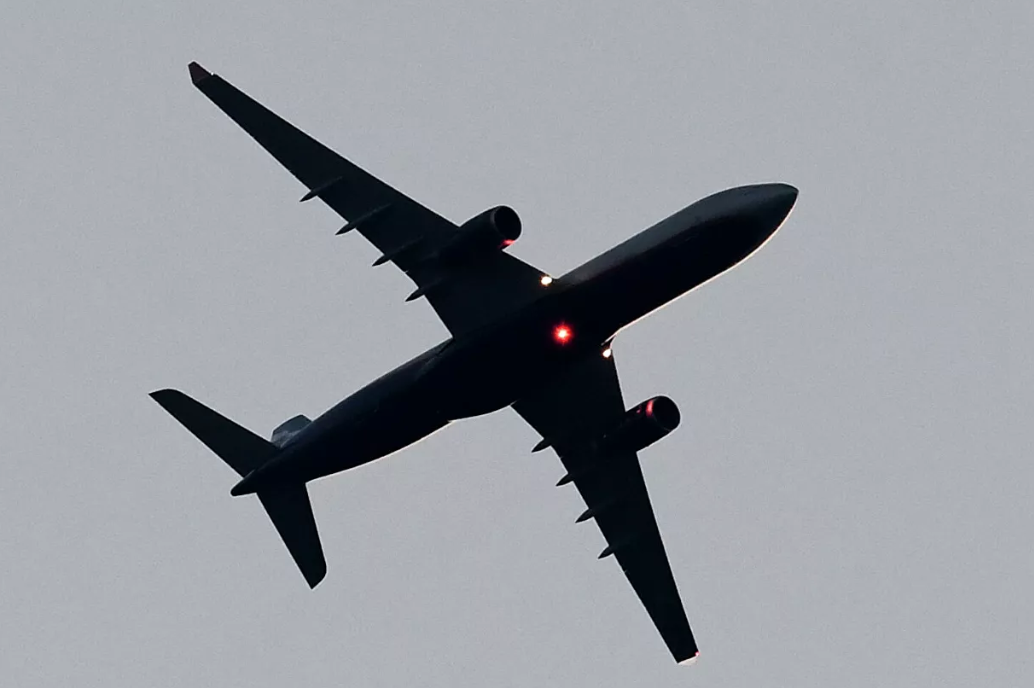 Из-за неполадок самолет авиакомпании «Армения», выполнявший рейс Ереван-Москва, совершил незапланированную посадку в Тбилиси 