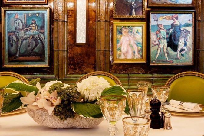 Обед в окружении работ Шагала и Ренуара: назван ресторан с самым дорогим интерьером в мире