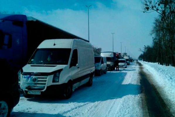 В Армении затруднен проезд по некоторым дорогам