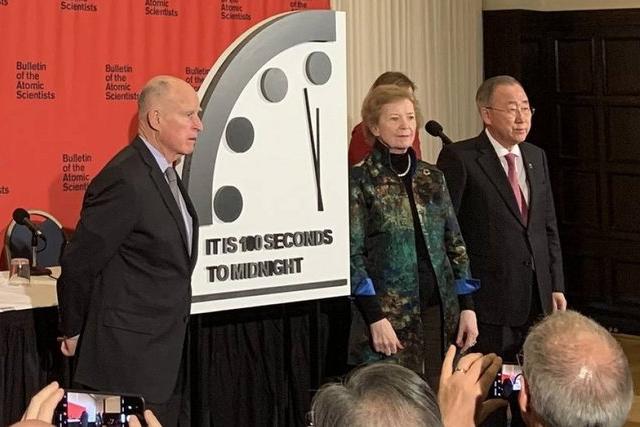 100 секунд до «ядерной полуночи»: Часы Судного дня опять переведены вперед