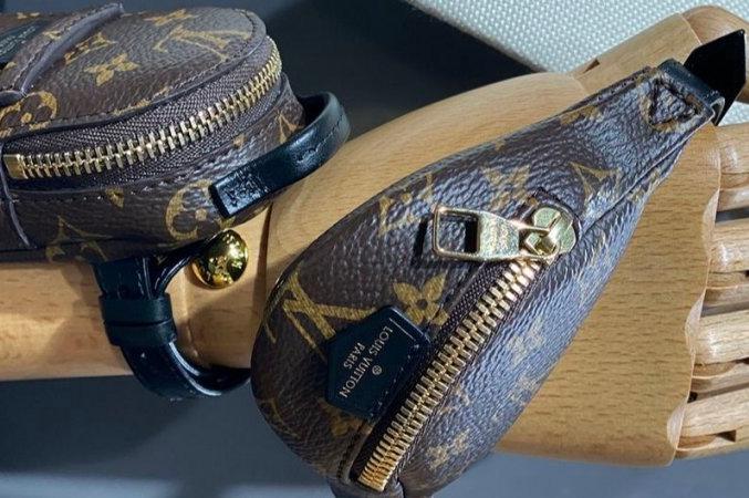Приятные мелочи: Louis Vuitton представил трендовые микро сумки