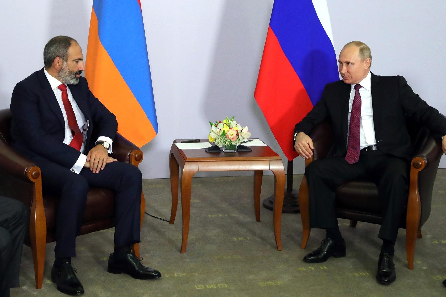 Никол Пашинян и Владимир Путин обсудили цену на газ в Санкт-Петербурге – министр