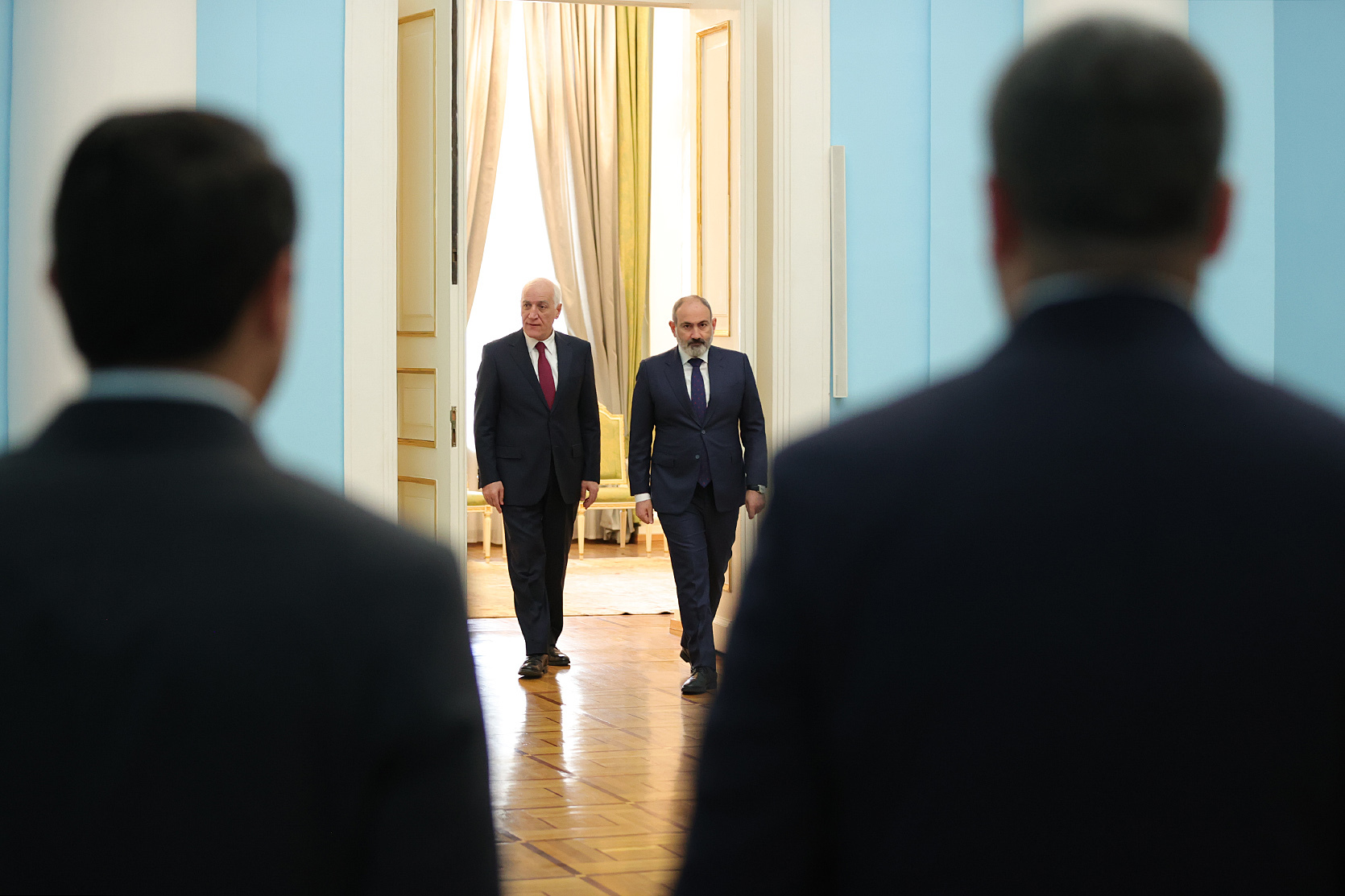 Вице-премьер и министры приведены к присяге
