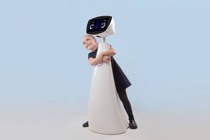 Первый армянский робот, основанный на искусственном интеллекте, признан журналом TIME лучшей инновацией 2021 года