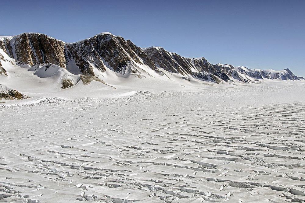 В недавно выпавшем снегу в Антарктиде обнаружили межзвездное железо