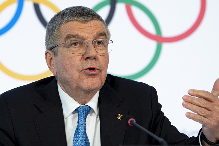 «Я шокирован докладом о положении дел в тяжелой атлетике»: глава МОК допустил исключение этого вида спорта из программы Олимпийских игр