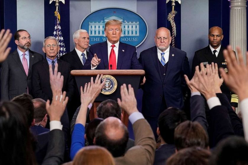 Журналистов перед брифингами Трампа обязали сдавать экспресс-тесты на коронавирус