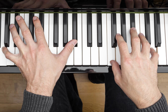 Ученые обучили нейросеть распознавать мелодию по положению рук и длительности нажатия клавиш