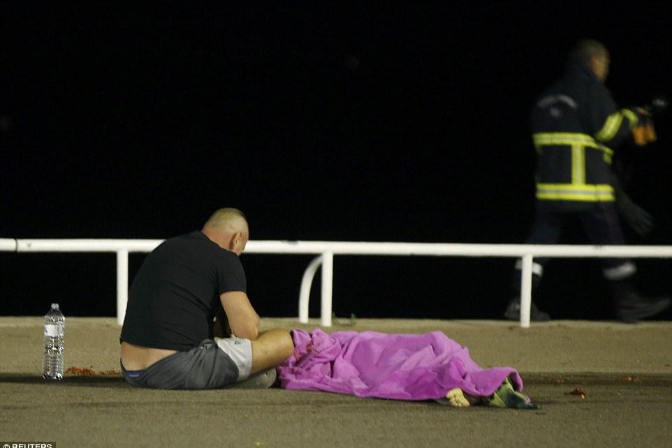 По предварительной информации, вследствие теракта в Ницце погиб гражданин Армении