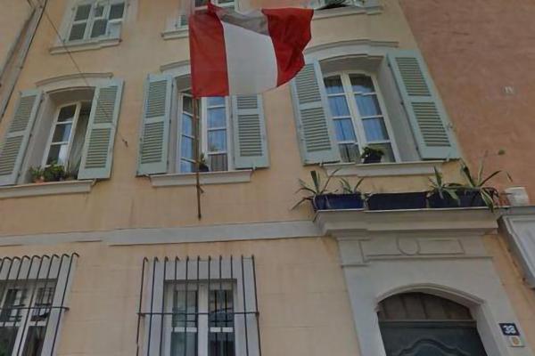 Клад из Сен-Тропе: в бывшем доме священника обнаружен тайник с драгоценными камнями