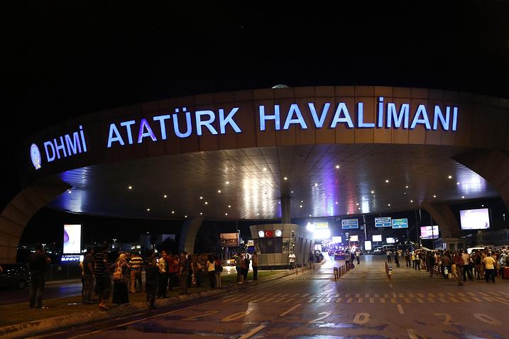 При взрывах в Стамбуле погибли около 50 человек Подробнее на ТАСС