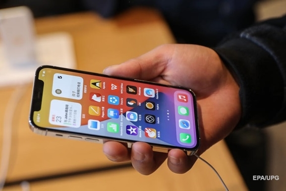 В компании Apple официально признали, что в некоторых iPhone 12 и 12 Pro могут возникать проблемы