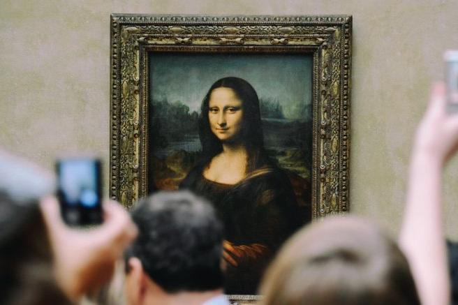 Мона Лиза вернулась на свое обычное место в Лувре