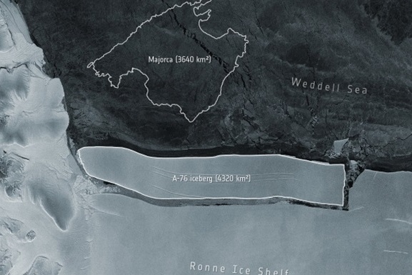 На днях от Антарктиды откололся самый большой в мире айсберг